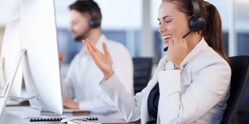Tìm kiếm sự hỗ trợ từ kênh chat online